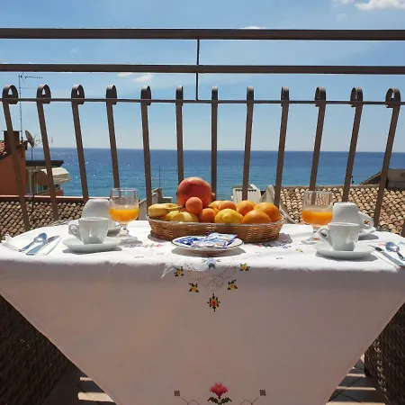 Il Girasole Bed and Breakfast Giardini Naxos